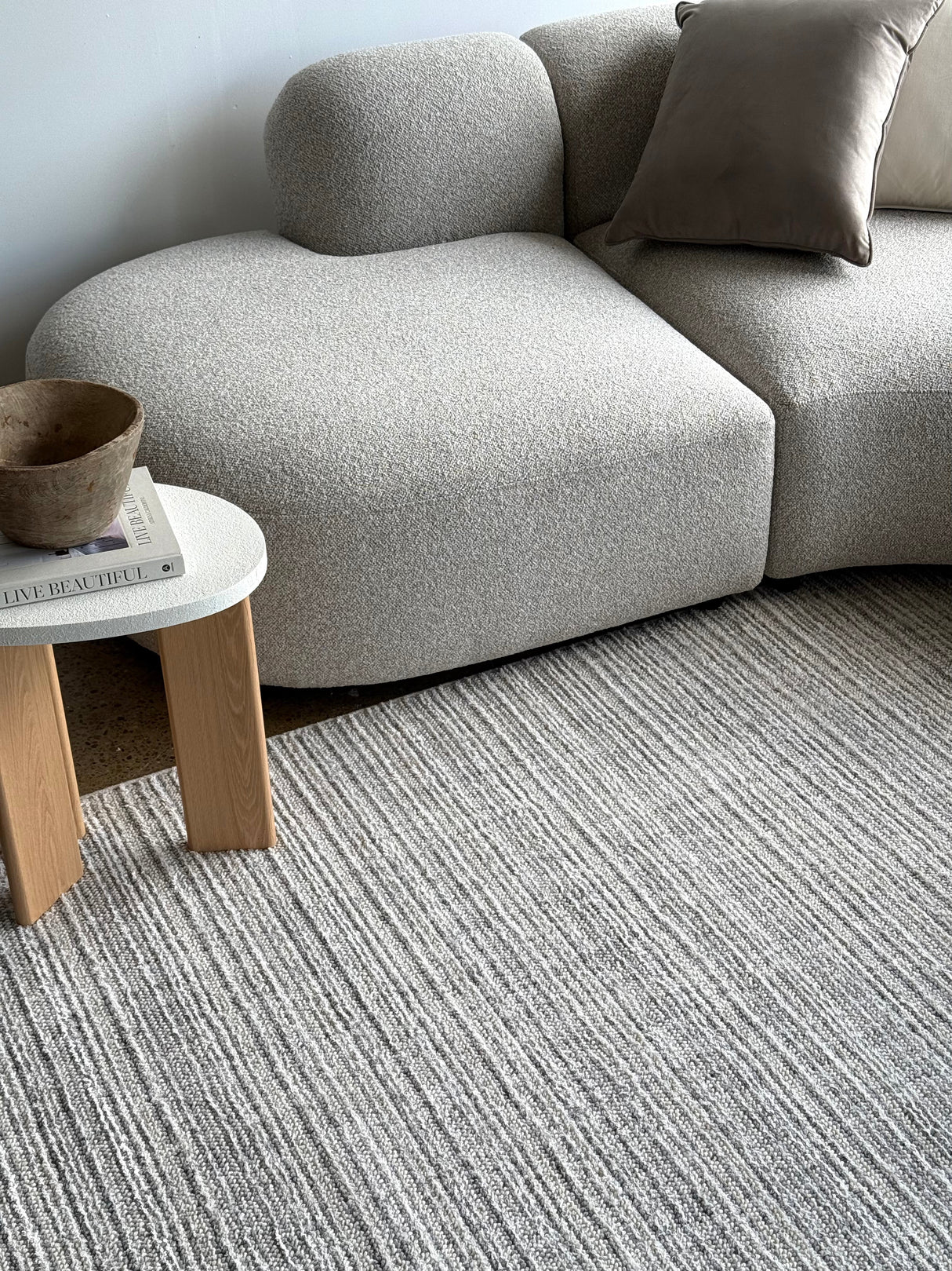 Luna Polyester Machine Made Lines Hk82B Grey