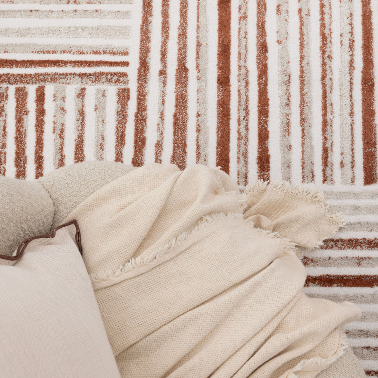 Wellington Geometric Lines Rust Rug - W004