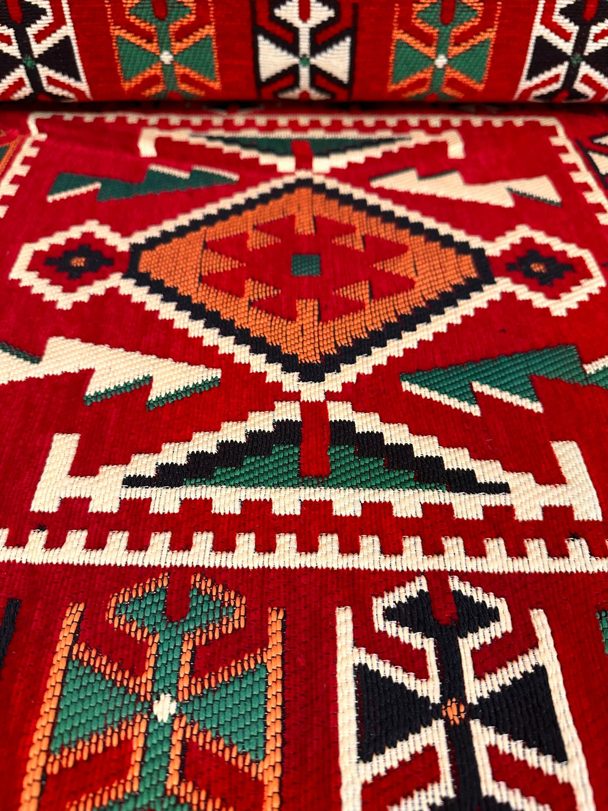 Single Cushion Set - Red Rhombus