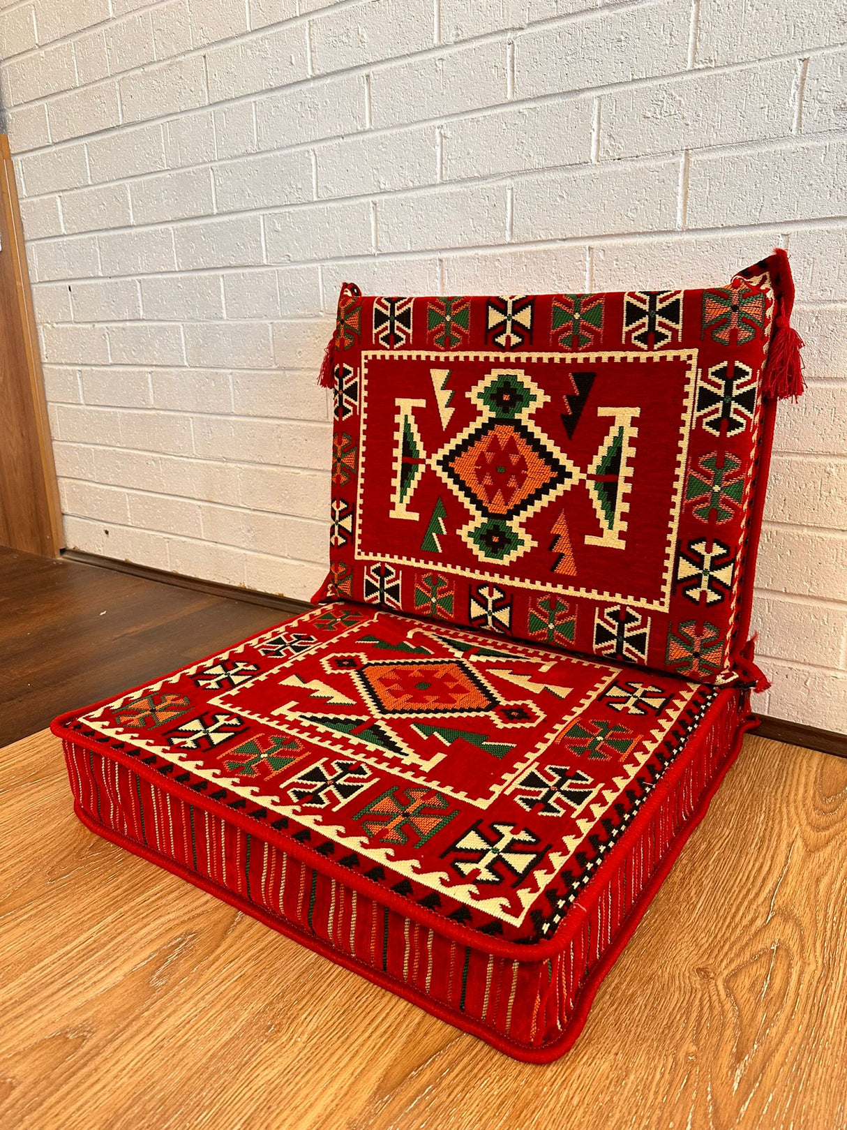 Single Cushion Set - Red Rhombus