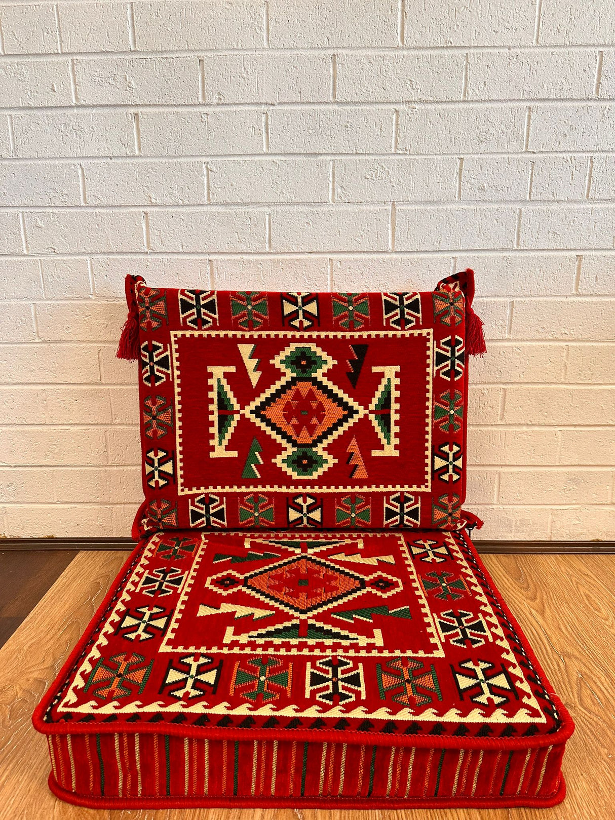 Single Cushion Set - Red Rhombus