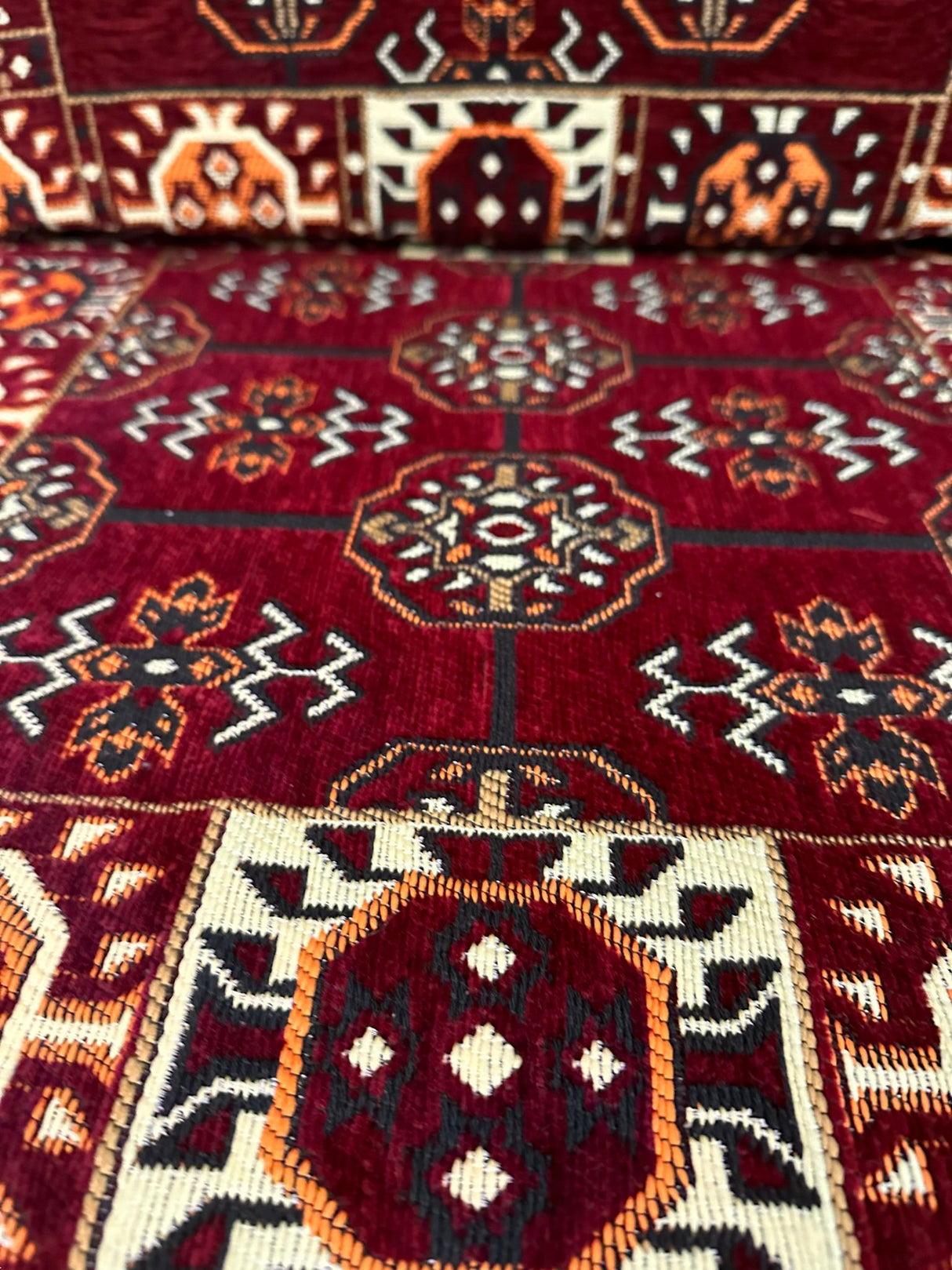 Single Cushion Set - Maroon Elegance