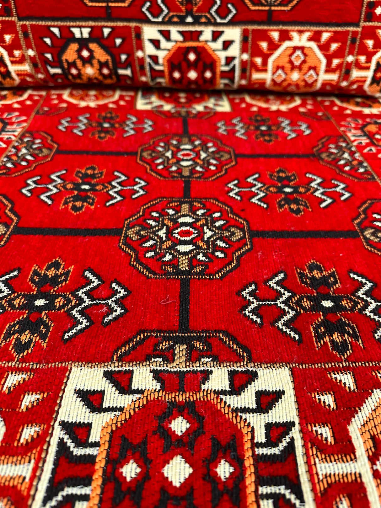 Single Cushion Set - Red Elegance