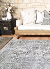 Vintage Crown Chilaz Grey Distressed Vintage Rug